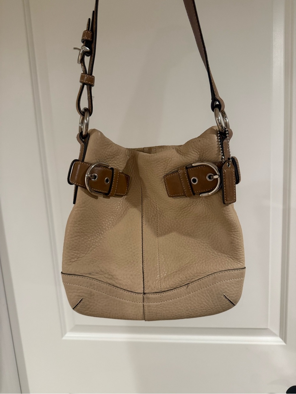 Coach Soho Slim shoulder bag - Tan & Brown pebbled leather.